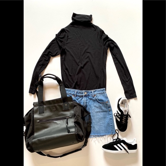 lululemon athletica Handbags - Casual Look Leaving the Gym!